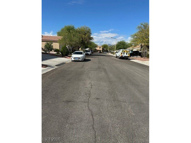 3 bedrooms , move -in ready , one story home