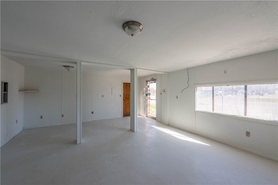 Discover an incredible opportunity to purchase this building in - photo 7