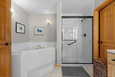 Welcome to Bayhill Condominiums, where comfort, convenience, and - photo 19