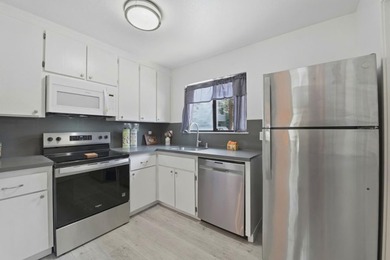 Beautifully renovated and ready for immediate move-in, this - photo 5