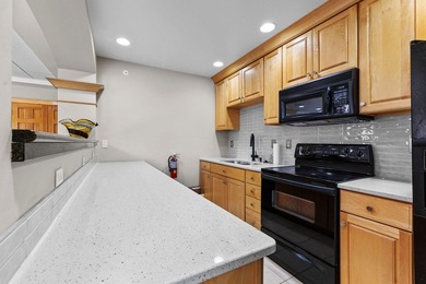 Welcome to Bayhill Condominiums, where comfort, convenience, and - photo 28