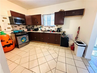 Lots of Updates! Great opportunity to own an updated home with - photo 2