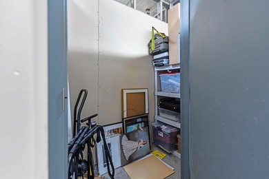 Welcome to Bayhill Condominiums, where comfort, convenience, and - photo 33
