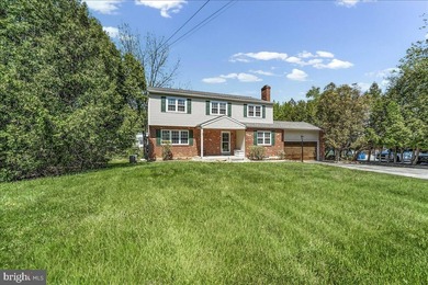 PRICE IMPROVEMENT. Gorgeous center hall colonial in West Goshen - photo 44