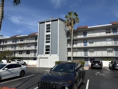 Huntington Lakes Condo For Sale in Delray Beach Florida