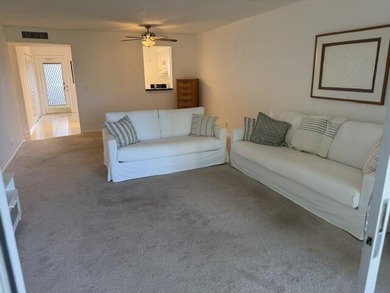 Spacious 1-bedroom, 2-bath residence featuring a massive floor - photo 8