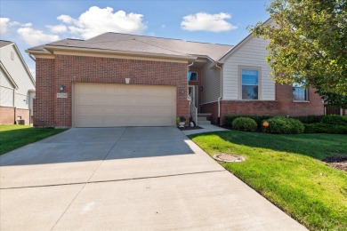 Lake Condo For Sale in New Hudson, Michigan