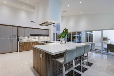 Gorgeous Pine Bay Estates North sophistication and style galore- - photo 13