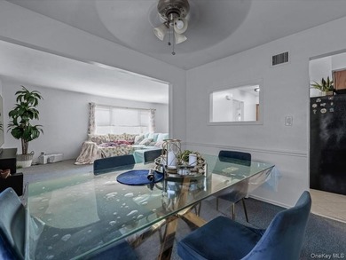 Exceptional opportunity in Douglaston! This spacious two-family - photo 17