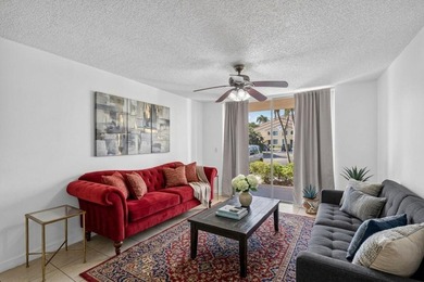 Welcome to this well-appointed two-bedroom, two-bathroom - photo 7