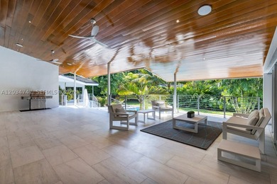 Gorgeous Pine Bay Estates North sophistication and style galore- - photo 18
