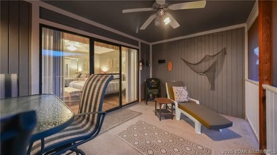 Top floor, vaulted ceilings, fully updated, furnished and - photo 35