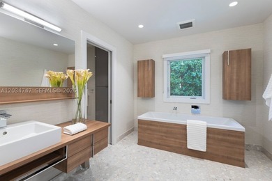 Gorgeous Pine Bay Estates North sophistication and style galore- - photo 37