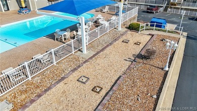 Top floor, vaulted ceilings, fully updated, furnished and - photo 45