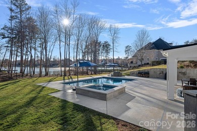 Welcome to your private lakeside retreat in The Point, situated - photo 2