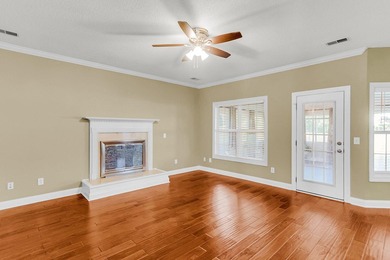 Welcome Home to 319 Lindrick Court! A Stunning Colonial-Style - photo 18