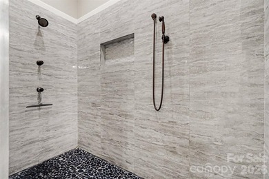 Beautiful, spacious custom home in Belmont's premier gated - photo 21