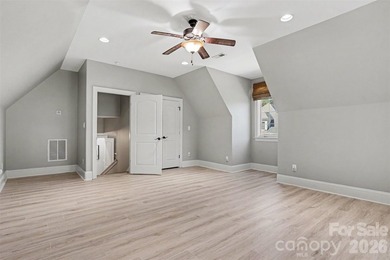 Beautiful, spacious custom home in Belmont's premier gated - photo 27