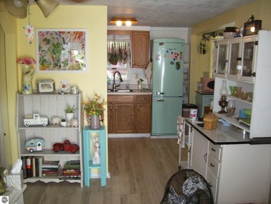 Charming 2 bedroom, 1 bath home in the heart of all that St - photo 10