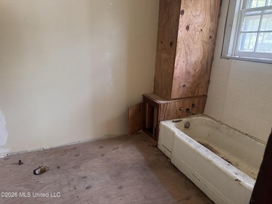 nvestor Special in Prime Pascagoula Location - Two Homes - photo 7