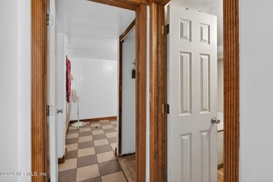This affordable 3-bedroom, 2-bath home in Jacksonville's Cross - photo 9
