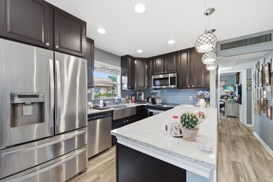 Absolutely stunning, fully updated ground-floor corner villa - photo 7