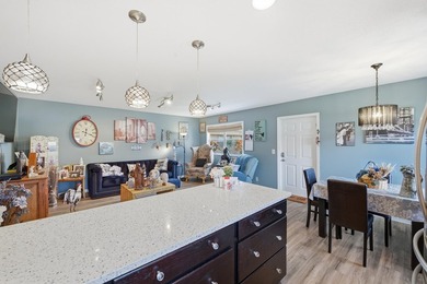 Absolutely stunning, fully updated ground-floor corner villa - photo 9