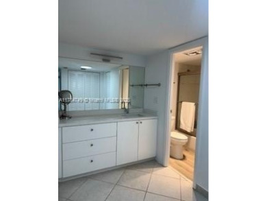 BEAUTIFULLY REMODELED 2 BEDROOM, 2 BATHROOM UNIT IN DESIRABLE