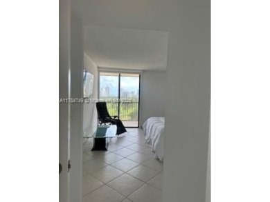 BEAUTIFULLY REMODELED 2 BEDROOM, 2 BATHROOM UNIT IN DESIRABLE