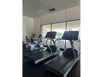 BEAUTIFULLY REMODELED 2 BEDROOM, 2 BATHROOM UNIT IN DESIRABLE