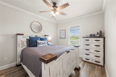 Charming coastal retreat offering 3 bedrooms and 2.5 bathrooms - photo 13