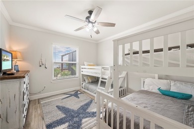 Charming coastal retreat offering 3 bedrooms and 2.5 bathrooms - photo 15