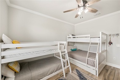 Charming coastal retreat offering 3 bedrooms and 2.5 bathrooms - photo 16
