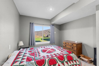 Spacious 4-bedroom, 3-bath end-unit townhome in Avon's Wildridge - photo 16