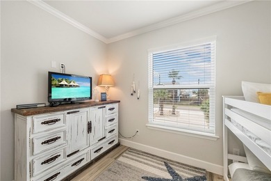 Charming coastal retreat offering 3 bedrooms and 2.5 bathrooms - photo 17