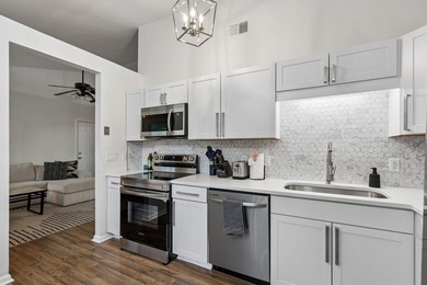 Welcome to 1036 Oakcrest Drive, a beautifully maintained home - photo 18