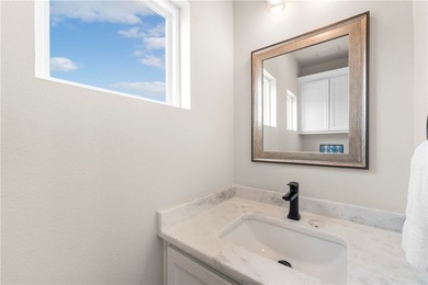 Charming coastal retreat offering 3 bedrooms and 2.5 bathrooms - photo 20