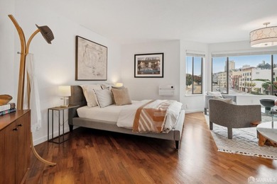Sophisticated and modern living is offered in this Marina - photo 10