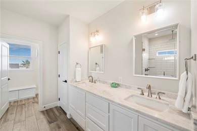 Charming coastal retreat offering 3 bedrooms and 2.5 bathrooms - photo 25