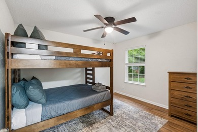 Welcome to 1036 Oakcrest Drive, a beautifully maintained home - photo 27