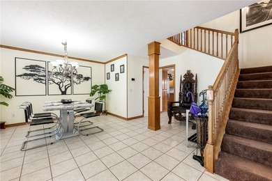 This charming custom-built golf-course home includes many - photo 5