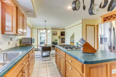 This charming custom-built golf-course home includes many - photo 6