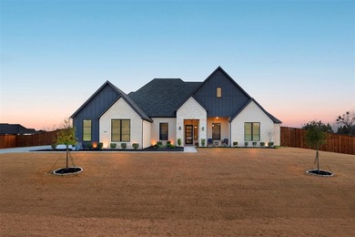 Massey Lake Home For Sale in Midlothian Texas