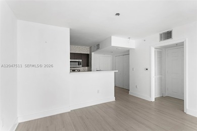 Beautiful waterfront residence at The Mark on Brickell offering - photo 4