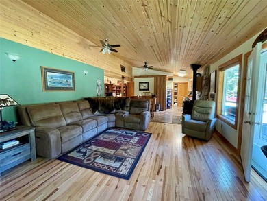 Incredibly private 10 acres with a lovely mix of meadow and - photo 15