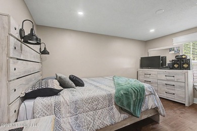 Country living at its finest! Nestled on 3.1 beautiful acres - photo 18