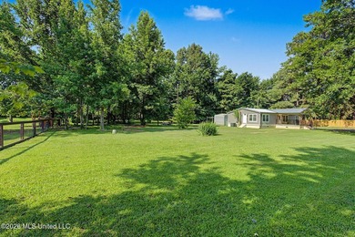 Country living at its finest! Nestled on 3.1 beautiful acres - photo 24