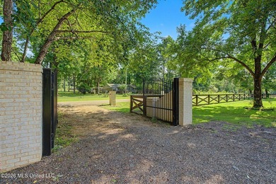 Country living at its finest! Nestled on 3.1 beautiful acres - photo 26