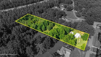 Country living at its finest! Nestled on 3.1 beautiful acres - photo 32