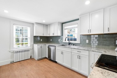 Welcome to this meticulously renovated four-bedroom Colonial - photo 5